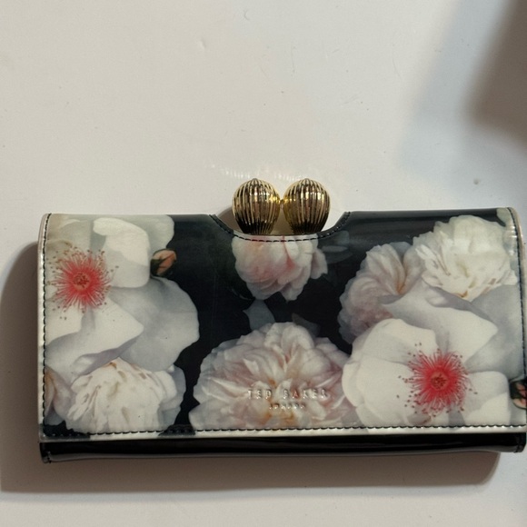 Ted Baker wallet - Picture 2 of 6